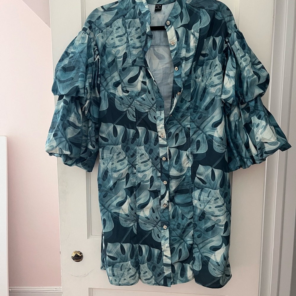 Leaf Print Button-Up shirt dress